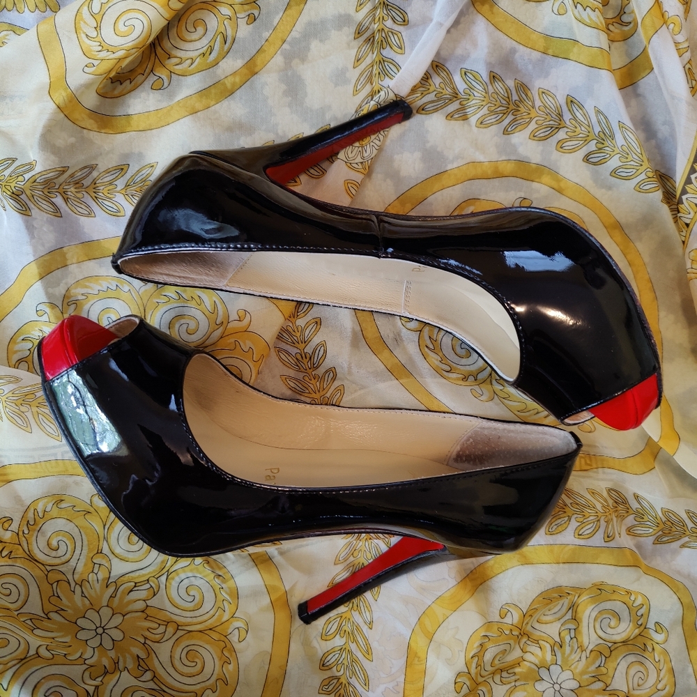 Louboutin NEW VERY PRIVE 120 PATENT, Size 38